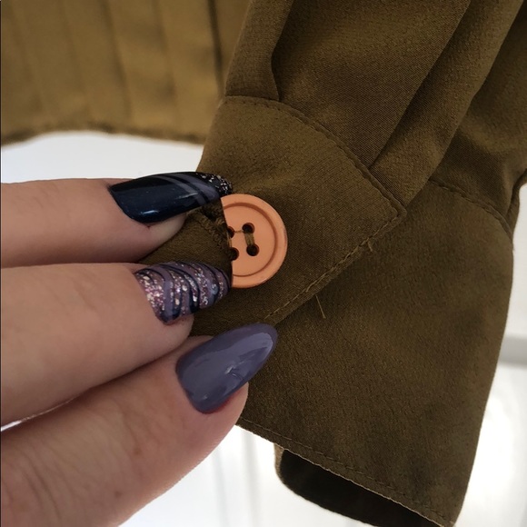 Olive Pleated Blouse with Princess Seaming - Picture 6 of 6